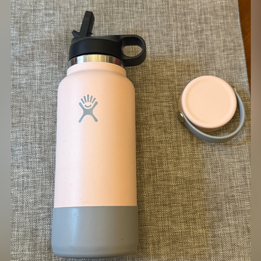 32 oz baby pink hydro flask